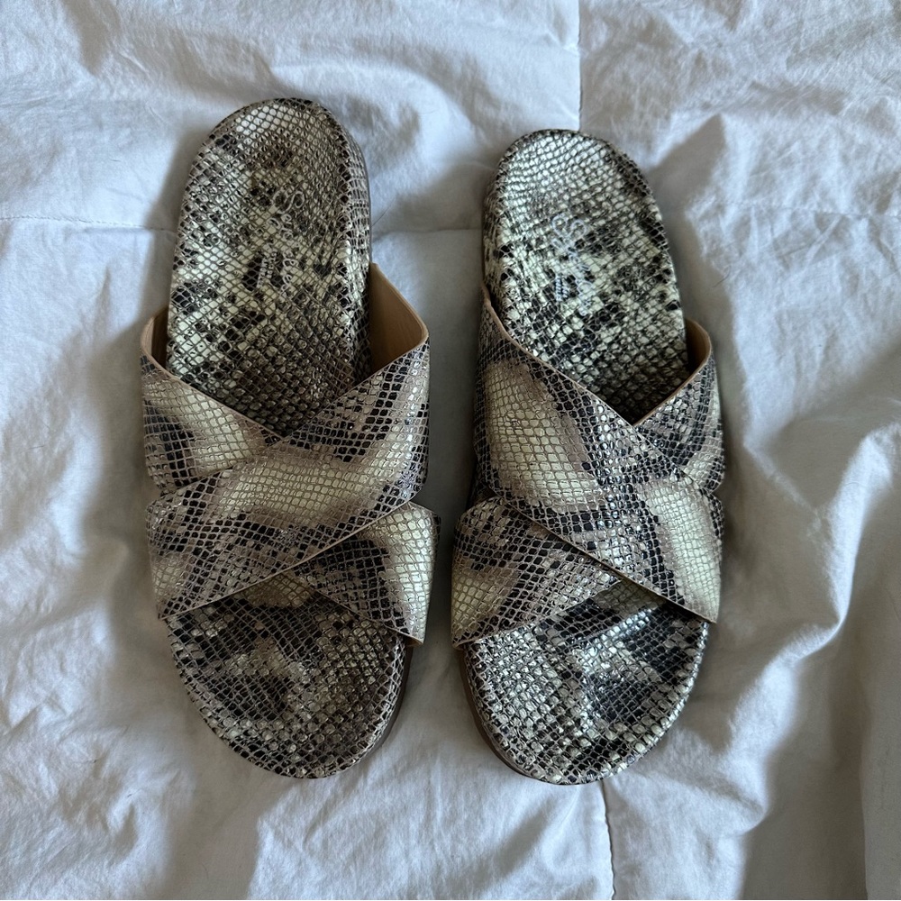 Anthropologie size 7 snakeskin slide sandals